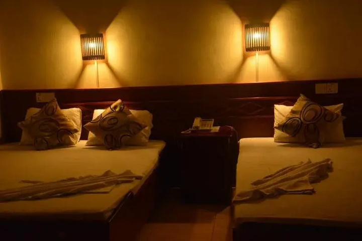Room 5 of 21