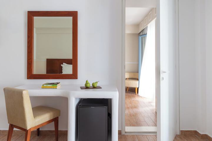 Room 35 of 131