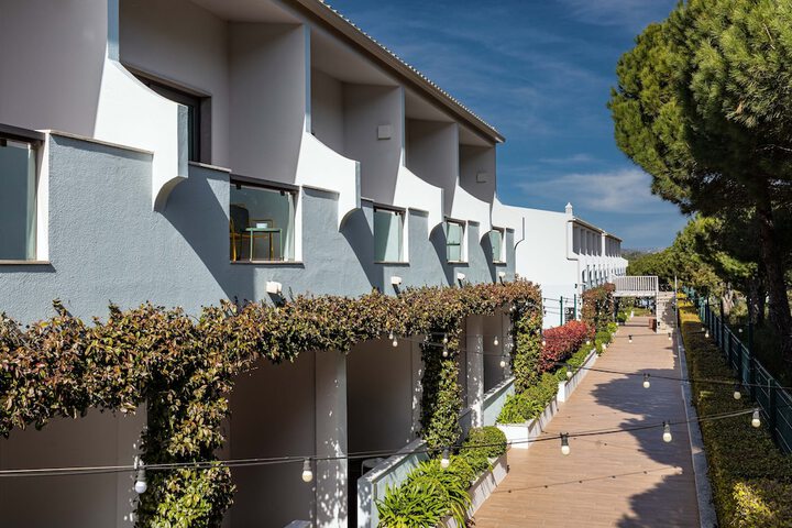 Hotel 68 of 80