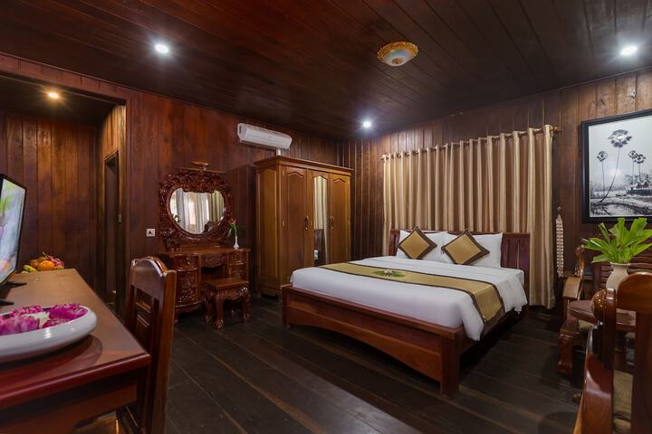 Room 26 of 79