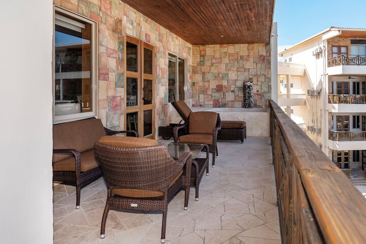 Terrace/Patio 525 of 927