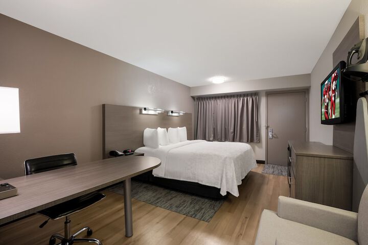 Standard | King Bed (18 of 18)