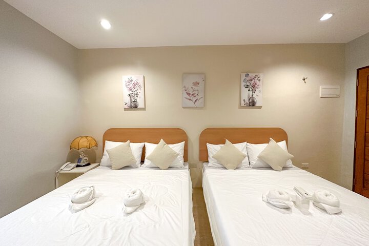 Room 10 of 43