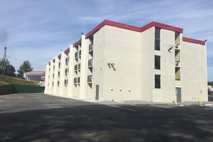 Hotel 12 of 13