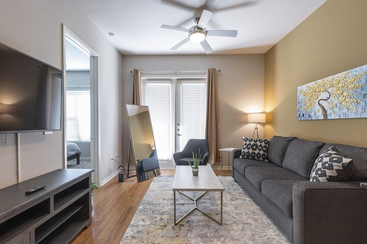 Luxurious Dreamy King BED MED Center Fully Equipped Condo in Houston, TX