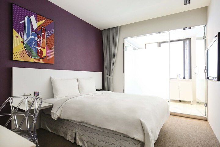 Room 13 of 51