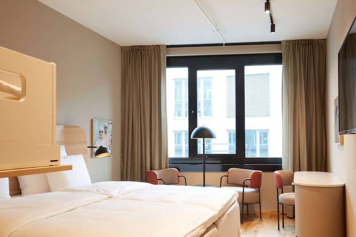 Room 30 of 71