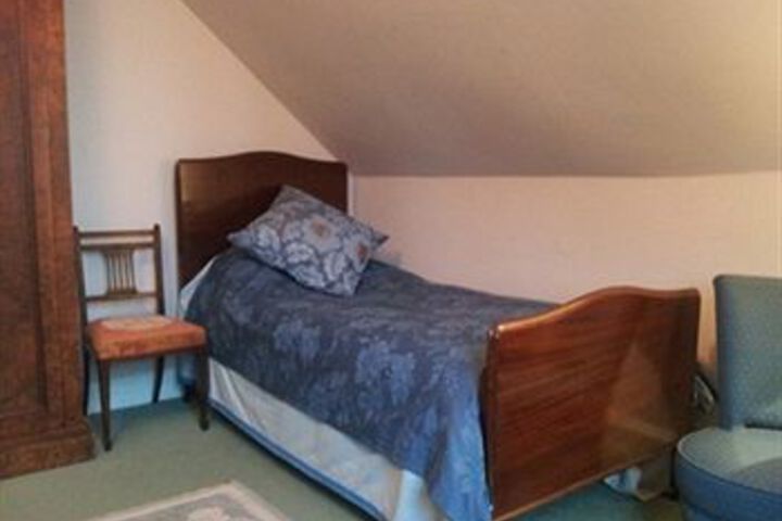 Room 10 of 23