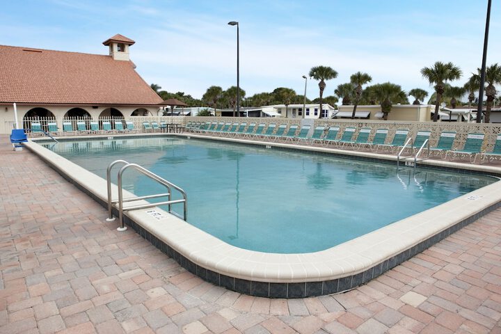 Pool 11 of 29
