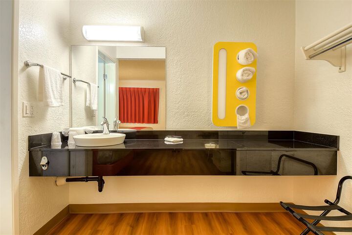 Room 2 of 26