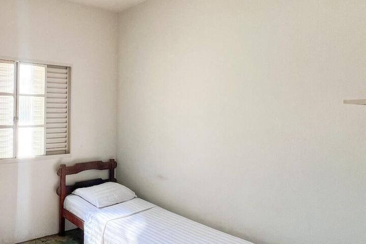 Room 13 of 22
