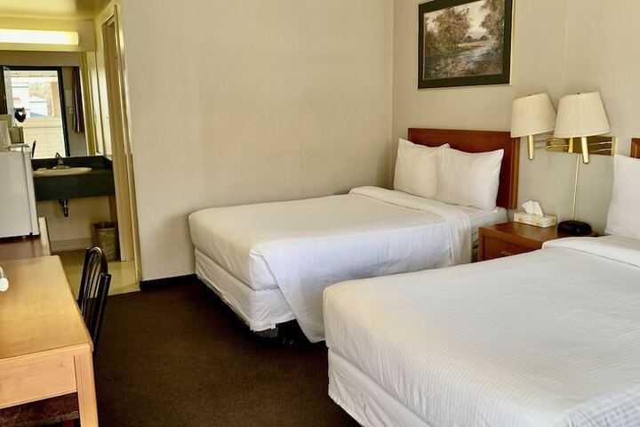 Room 6 of 50