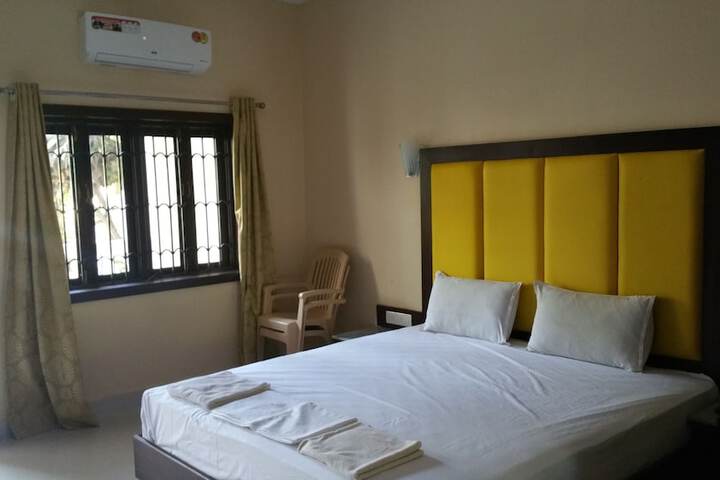 Room 7 of 37