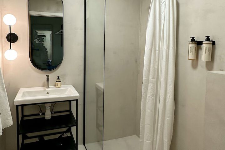 Room 22 of 57
