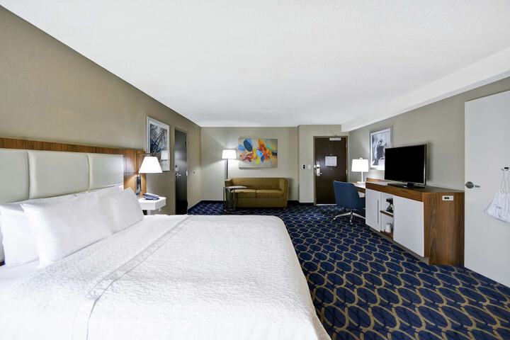 1 King Bed with Shower (3 of 14)