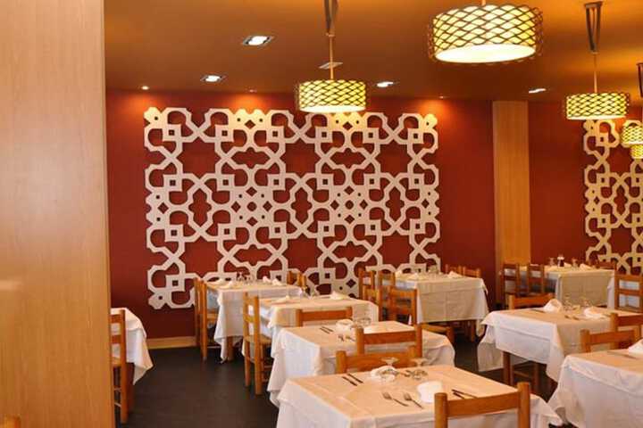 Dining 76 of 128