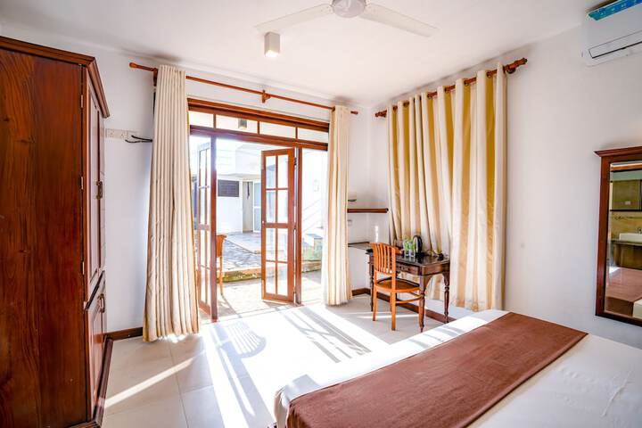 Room 35 of 175