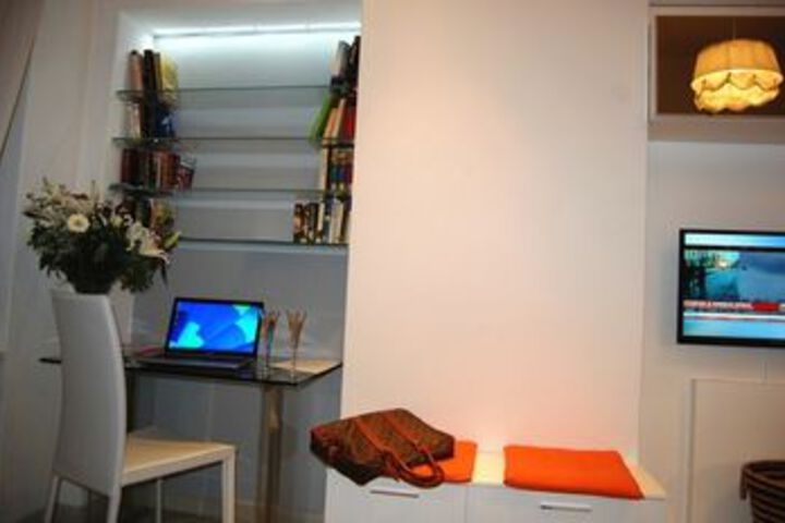 Room 18 of 21