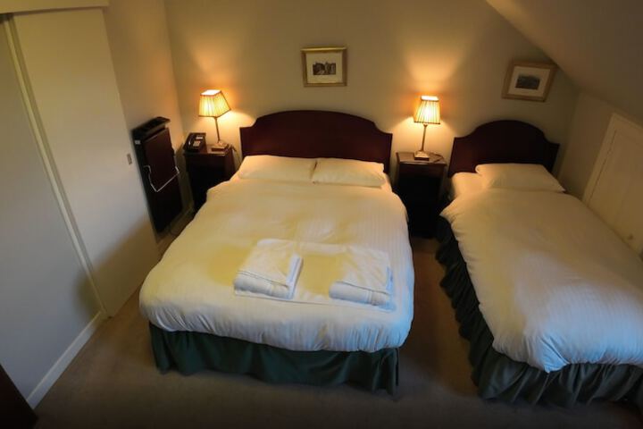 Room 28 of 53