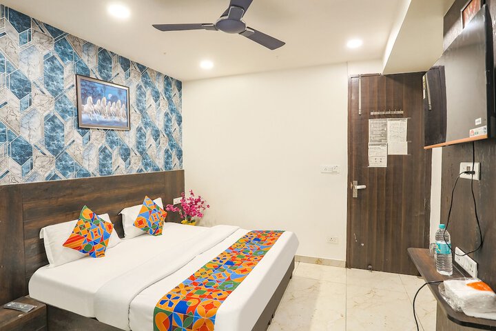 Room 16 of 33