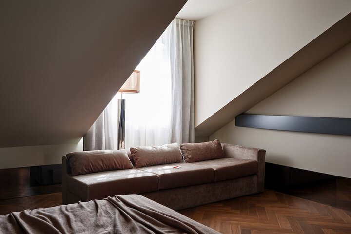 Room 12 of 86