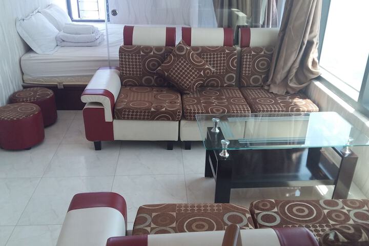 Room 12 of 22