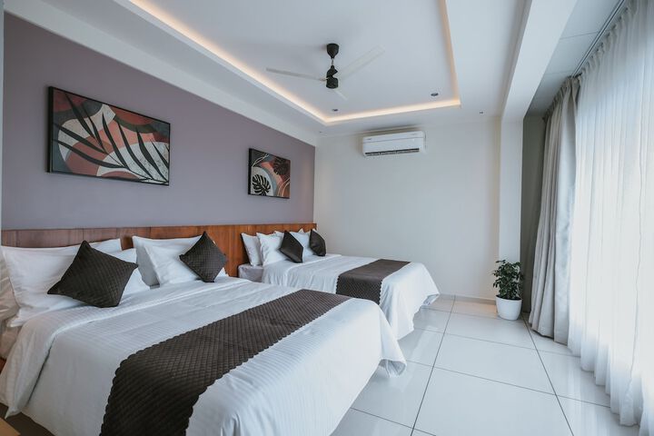 Room 21 of 36
