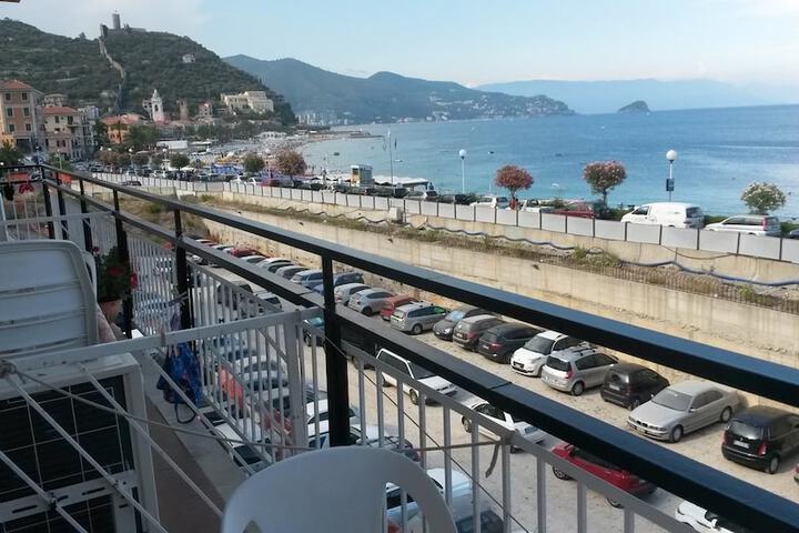 Terrace/Patio 2 of 10