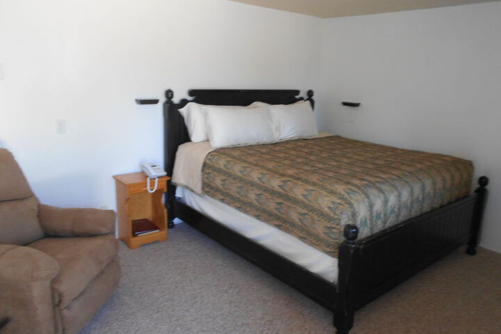 Room 10 of 35
