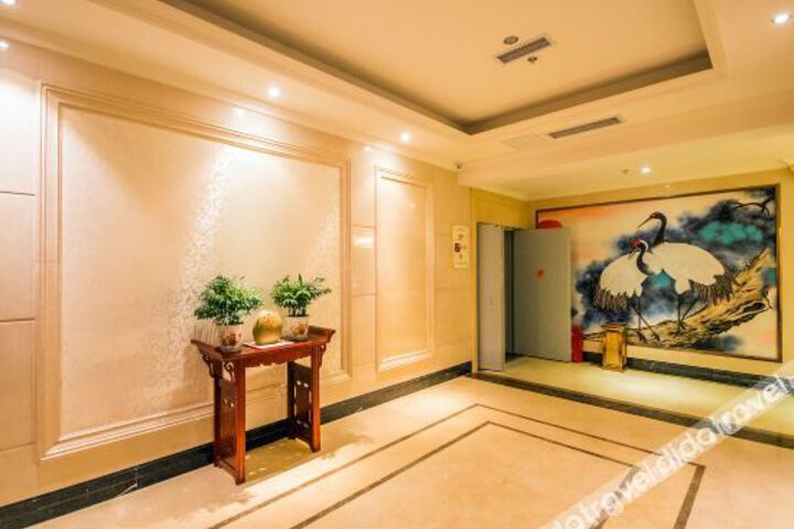 Hotel Interior 9 of 19