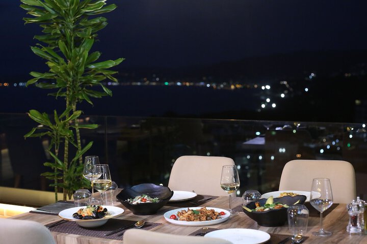 Dining 161 of 218
