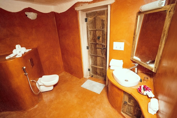 Room 44 of 69