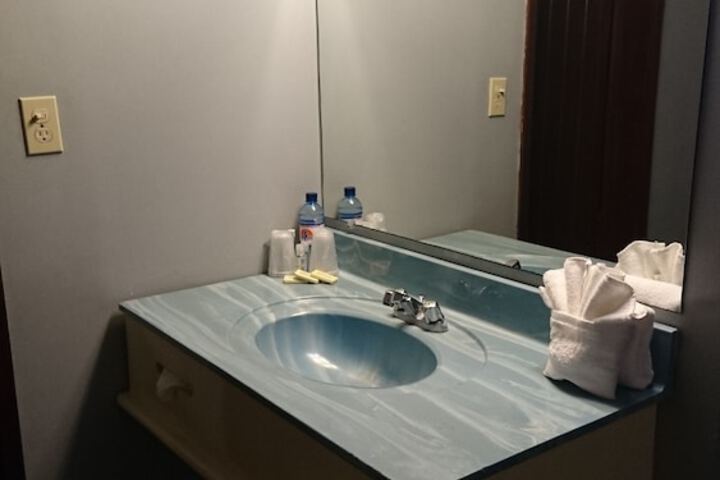 Room 21 of 37