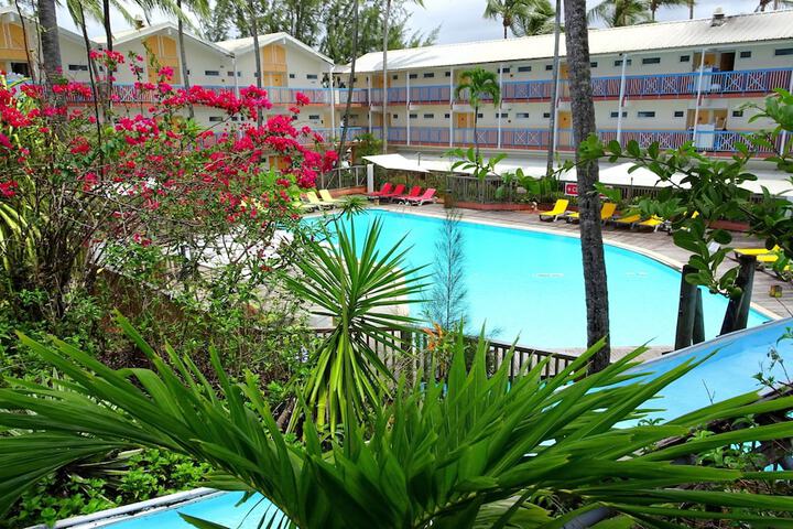 Pool Hotel