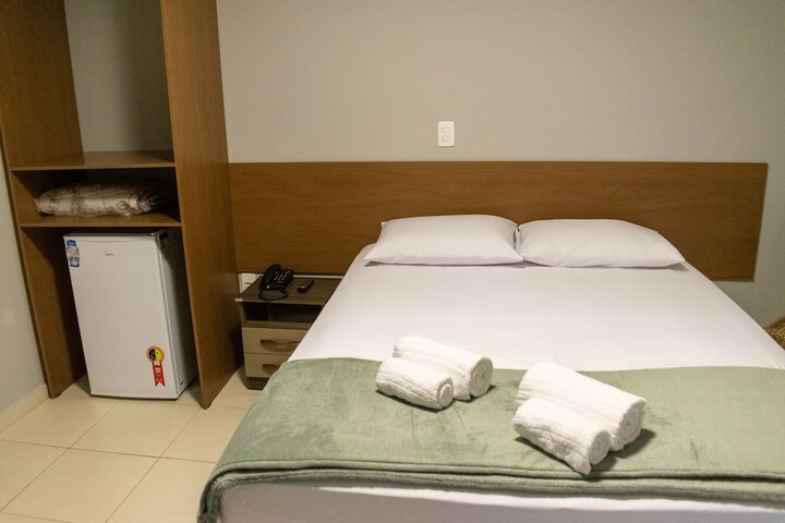 Room 5 of 37