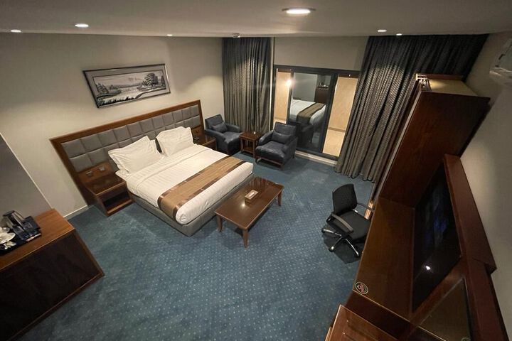 Room 15 of 25