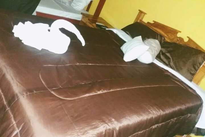 Room 2 of 38