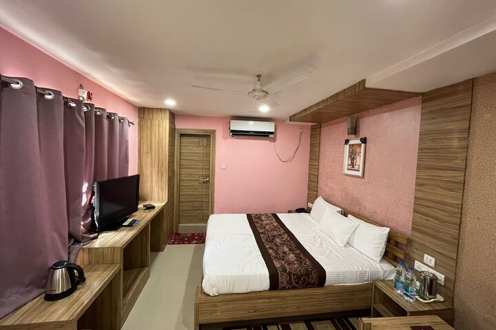 Room 8 of 46