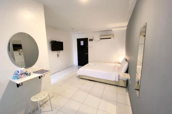 Room 26 of 27