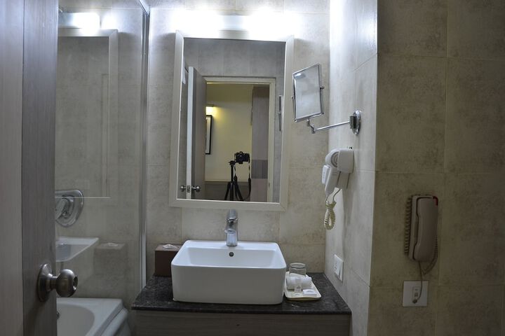 Room 14 of 41