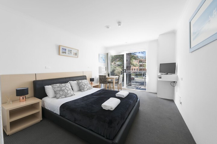 Room 3 of 35