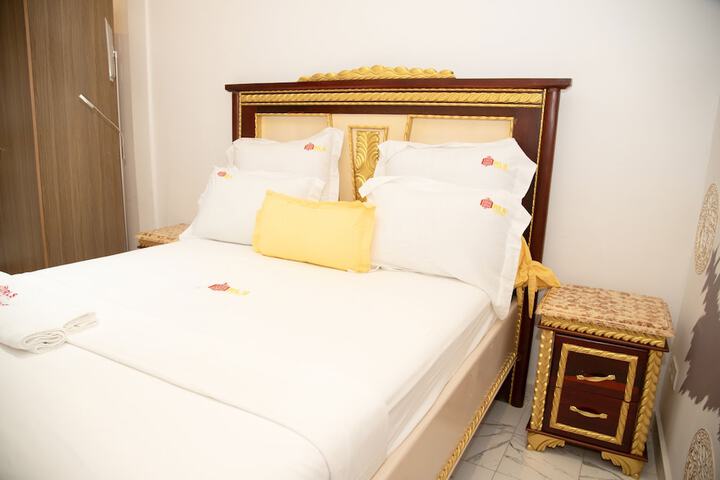 Room 8 of 22