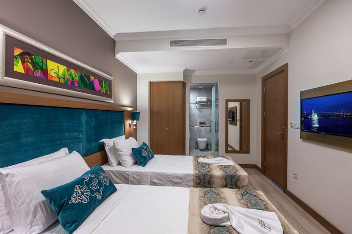Room 10 of 75