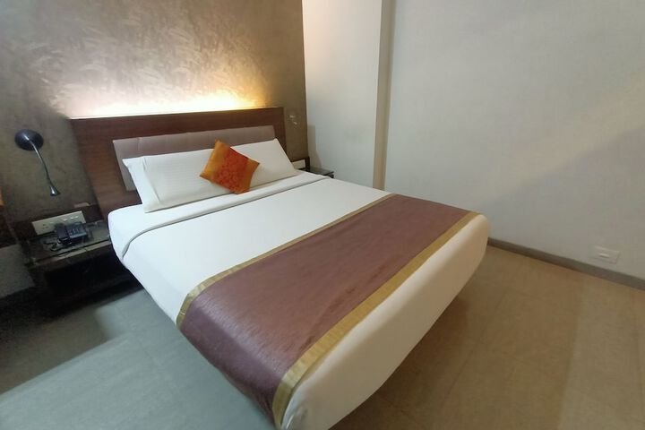 Room 10 of 23