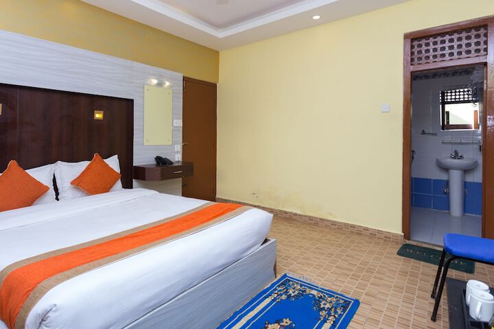 Room 8 of 43