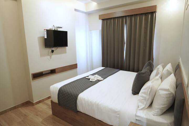 Room 9 of 20