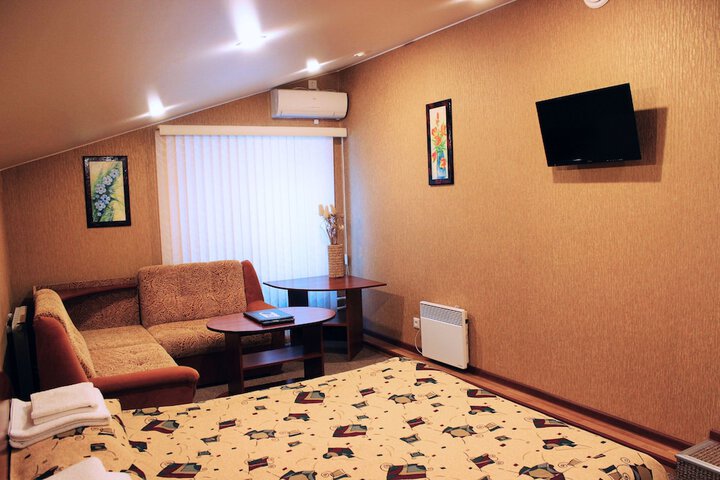 Room 12 of 46