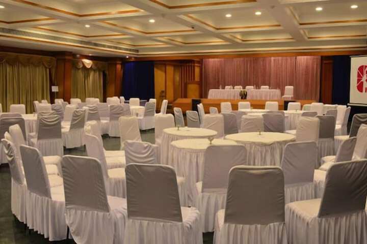 Ballroom/Hall 32 of 41