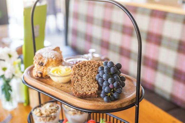 Breakfast/Coffee Service 90 of 118