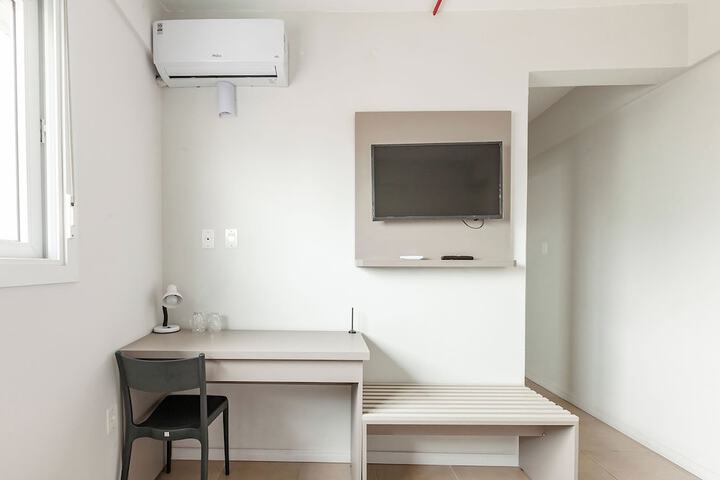 Room 12 of 34